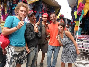 So verdienen sich die Argentinier ihr Reisegeld. 5 Kochen, mit meinem selbst gebastelteten Alkoholkocher aus Bierdosen.