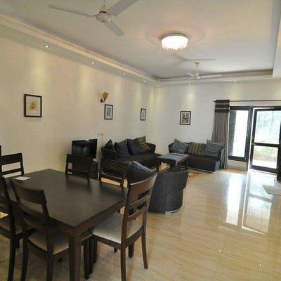  DEFENCE COLONY: BEAUTIFUL, RENOVATED FULLY FURNISHED 2 BHK APARTMENT