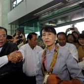 En tournée européenne, Aung San Suu Kyi arrive à Genève