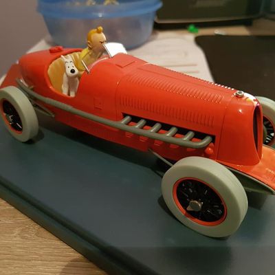 Collection Voitures Tintin - Le Bolide rouge des Cigares du Pharaon