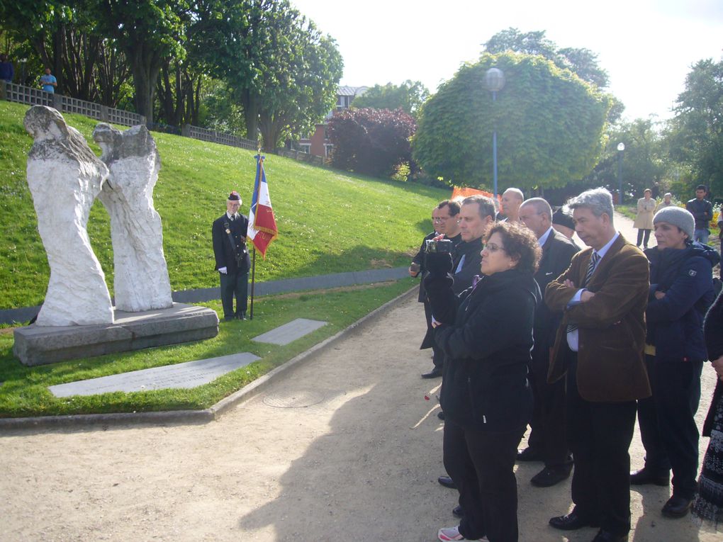 Sous l'égide du Comité national de commémoration du 12 mai 1962, les harkis d'Ile-de-France ont commémoré le 12 mai 1962 le dimanche 12 mai 2013 dans le XIXème arrondissement de Paris.