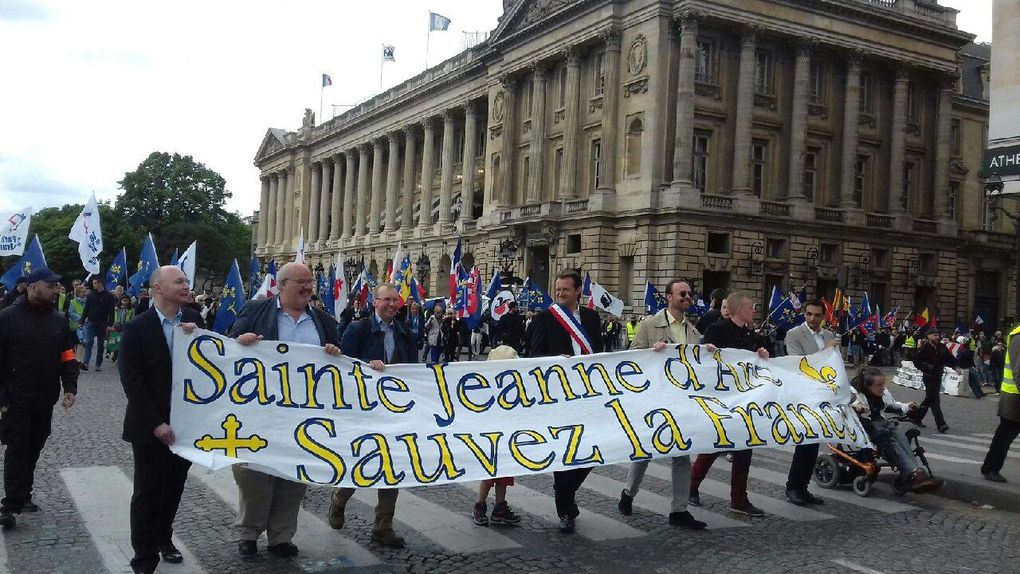 Le Parti de la France honore Jeanne d’Arc 