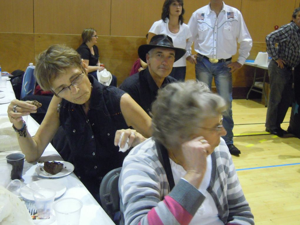 Le Bal du TELETHON organisé par Nadine et les CRAZY BOOTS COUNTRY, animé par Brigitte et CADANCE