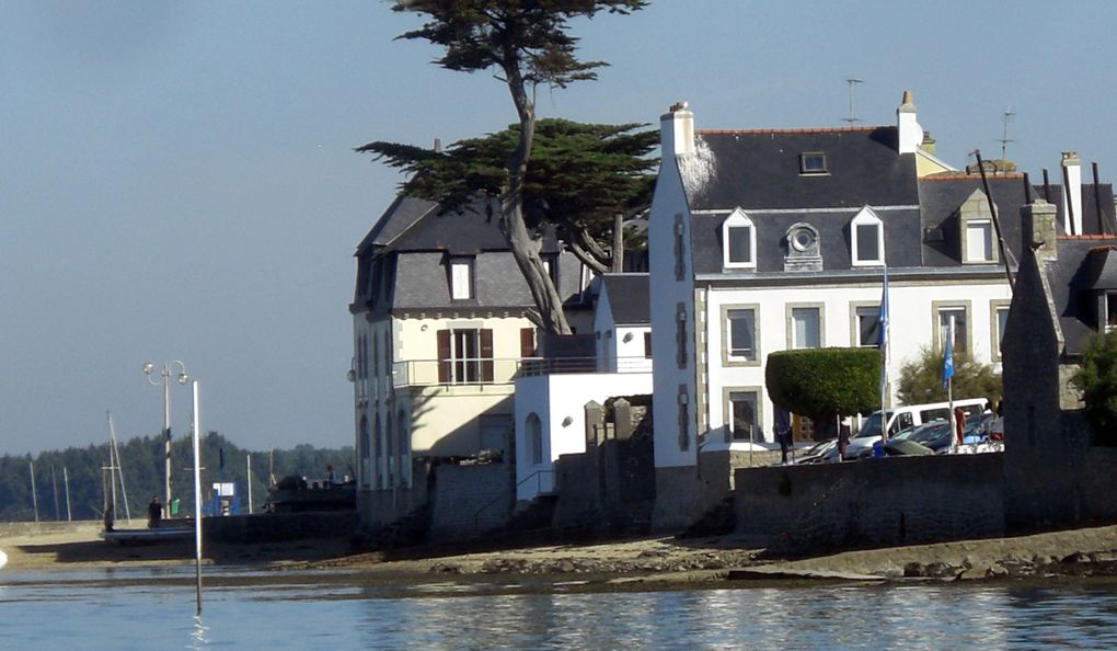 Face à Loctudy la presqu'île de l'Île-Tuddy.