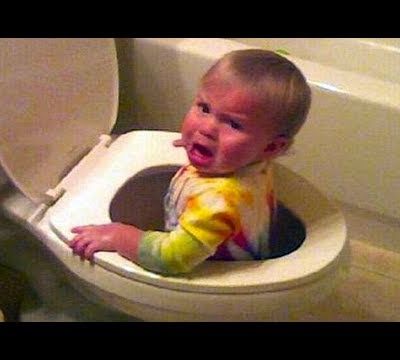 Il est dangereux de regarder, vous pouvez mourir de rire - Bébés drôles