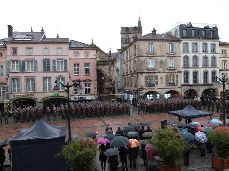 Annonce à la ville de la projection du régiment