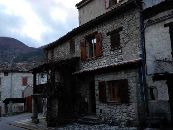 Annot, Alpes de Haute Provence (Voyages en camping-car)