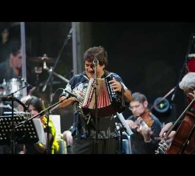 Celso Piña - Reina de Cumbias (en direct) ft. la Orquesta de Baja California