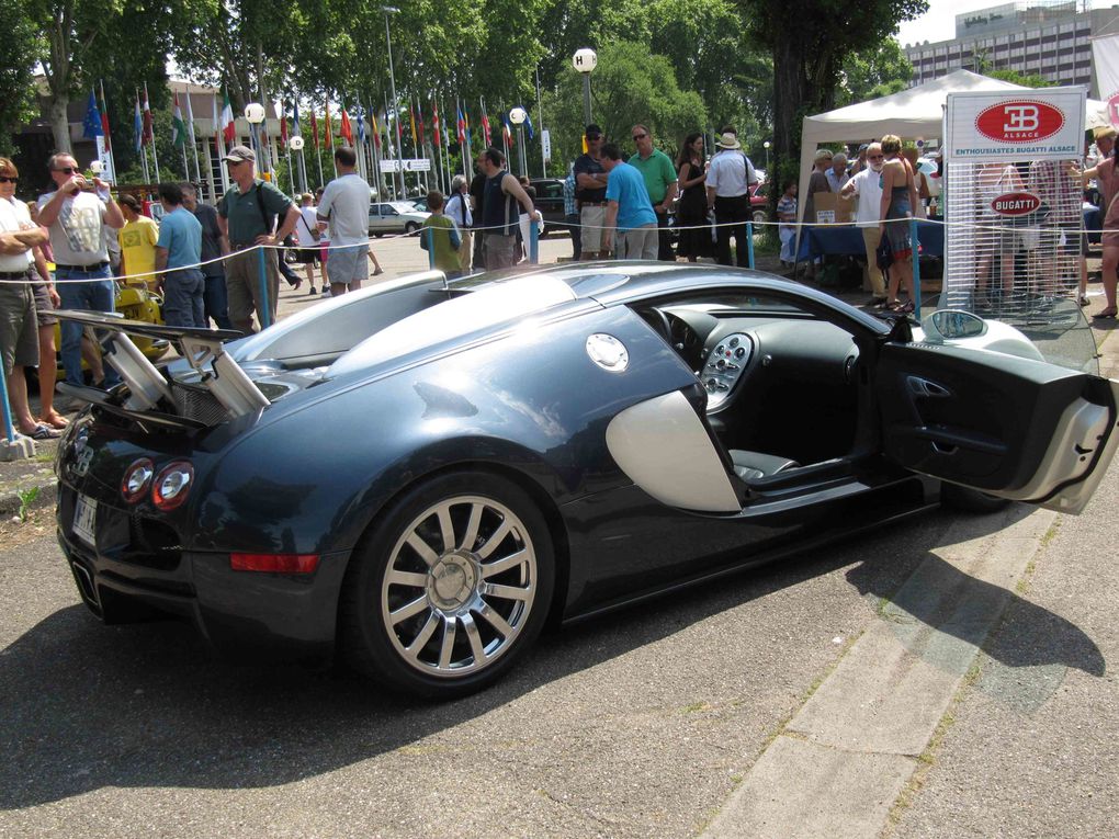 Bugatti 16.4 Veyron