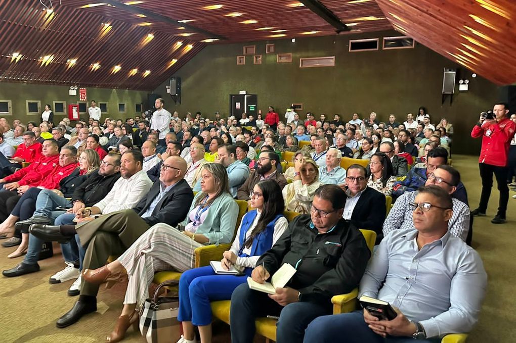 Más de 250 empresarios participaron en el Encuentro del Sector de Transporte Acuático de Venezuela