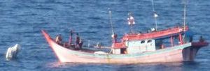 Bateaux de pêcheurs avec des casiers