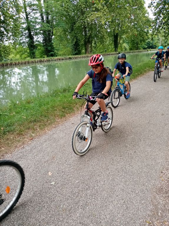 Mardi 21 juin 2022, 9h: C'est reparti sur les vélos ! Direction Moissac !