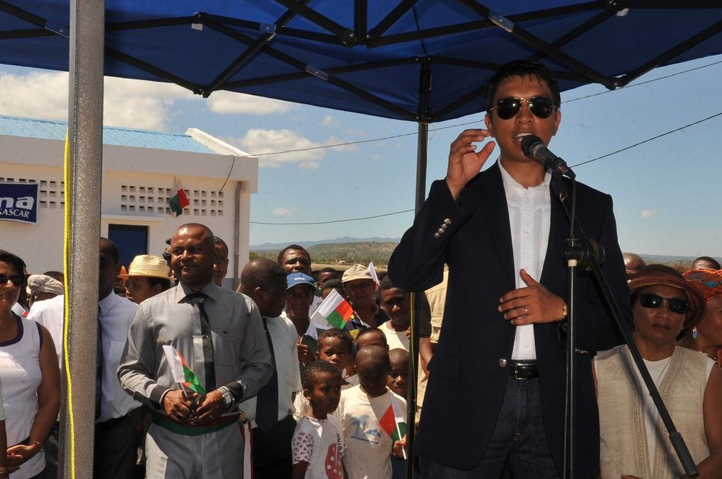 01.12.2012. Inauguration de la nouvelle gare routière de la ville d'Antsiranana par le Président de la Transiiton, Andry Rajoelina. 2-Photos : Harilala Randrianarison