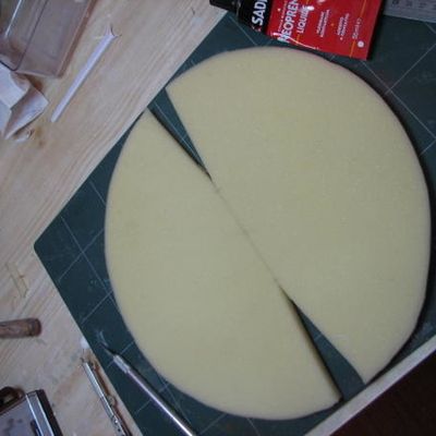 Un masque en mousse pour mardi gras