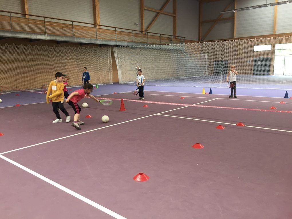 Rencontre Tennis Usep en mai 2017 avec les CP et CE