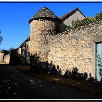 Maison forte de VERGES