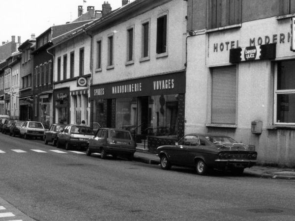 N° 2 rue Foch à Algrange - Hôtel-restaurant - Café - Habitation