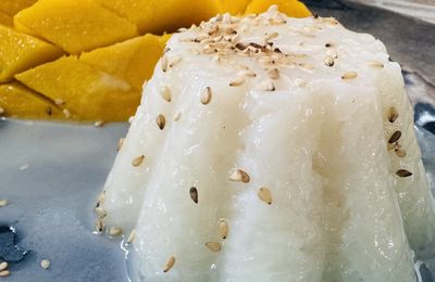 TIMBALE DE RIZ GLUANT COCO MANGUE DESSERT THAÏ