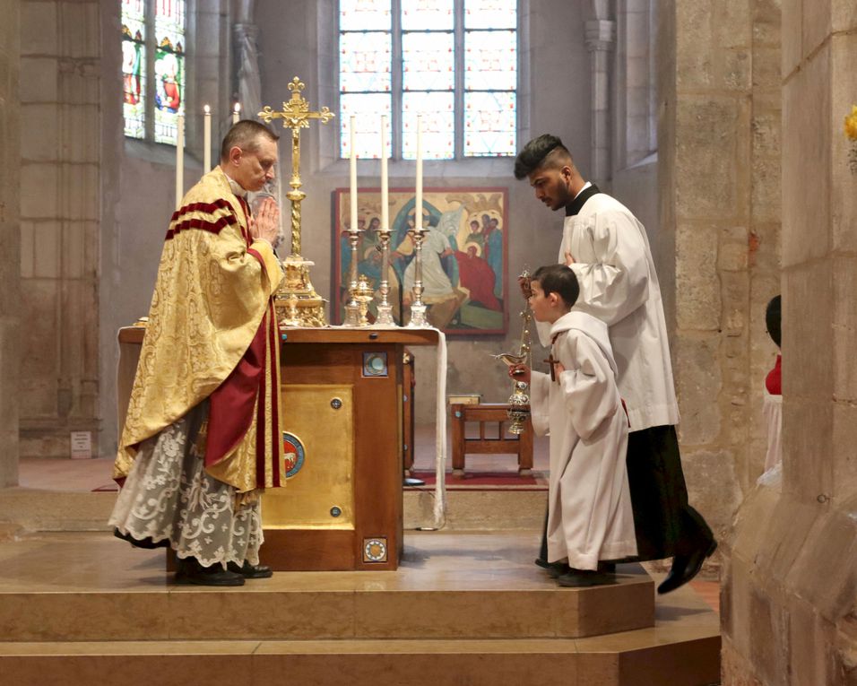 Messe du Jour de Pâques - Première communion de Lorine