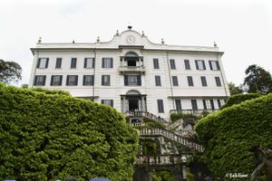 La Villa  Carlotta et ses trésors : Une vraie merveille ! Elle servit aussi de décor pour le film tiré du roman d'Agatha Christie: Meurtre au soleil ! :)