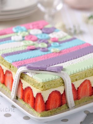 Un fraisier très couture pour la fête des mamans