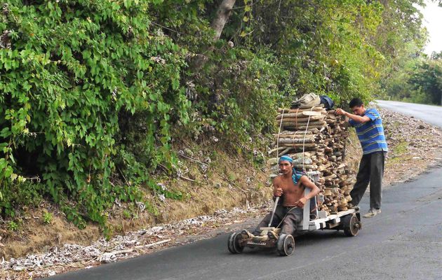 Ahuachapan, Salvador à vélo 22 Février 2017. On arrive pour la fête patronale.