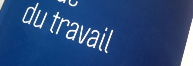 Port des vêtements de travail: toute modification du règlement intérieur doit être soumise au CHSCT