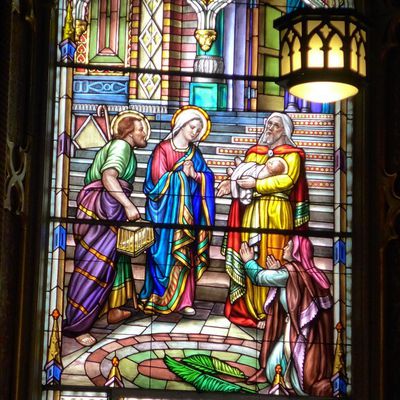 Les vitraux de la Basilique Notre-Dame à Ottawa...