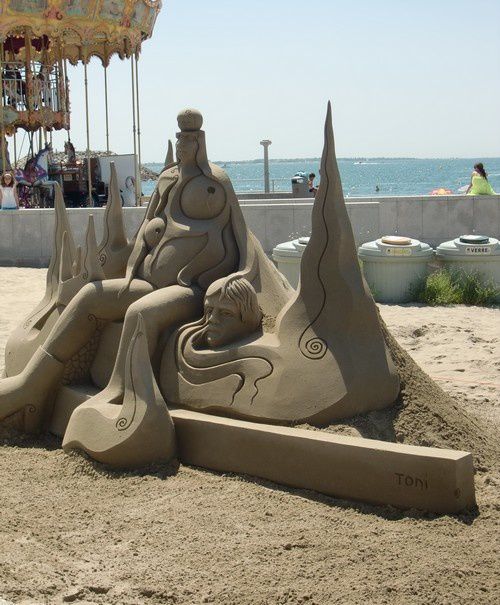 Sculptures de sable, le vieil homme et la mer, vagues, vue sur le parc et la mer, palmier, sculpture de fer et de bois...