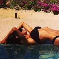 Naya Rivera : La bombe de Glee torride en bikini dévoile son corps de rêve