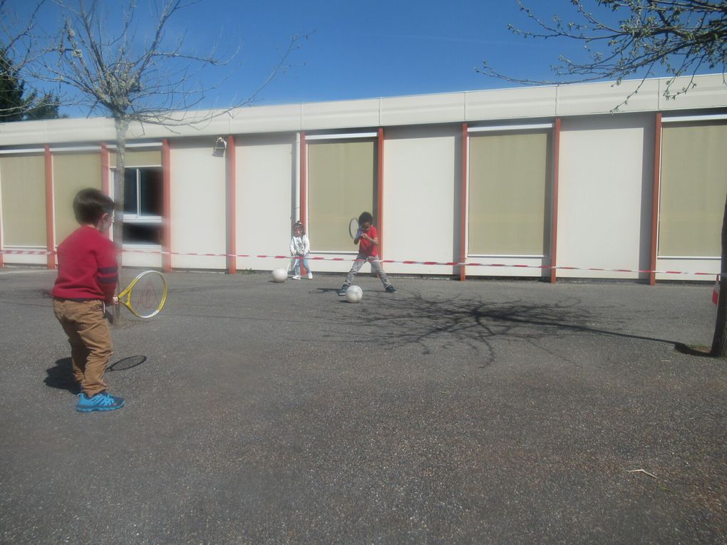 Le tennis à l'école