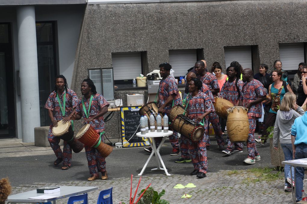 70 photos environ de la Fête du Tillay 2013, qui a réussi haut la main à laver l'affront fait par la météo au carnaval de printemps !