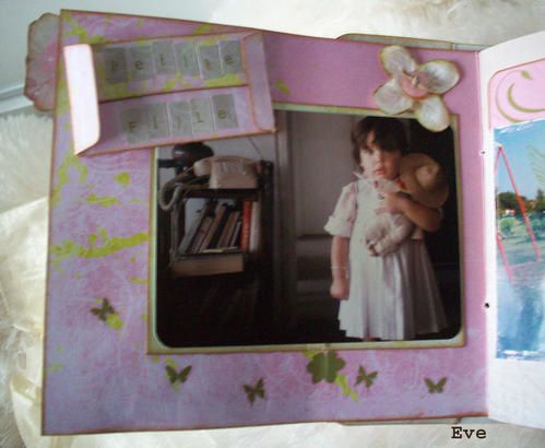 <p>Mini Album Tong, que j'ai réalisé lors d'une crop à Ste Hélène, dans les Vosges.</p>
<p>Mini Album Tag ( BOT ) sur le thème rose de ma fille Sarah..</p>
<p>Mini Album à soufflet .. avec Tags à l'intérieur.. </p>