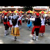 Fête de la cerise Ceret 2015 danse Catalane La sardane groupe Folklorique catalan "Alegria"
