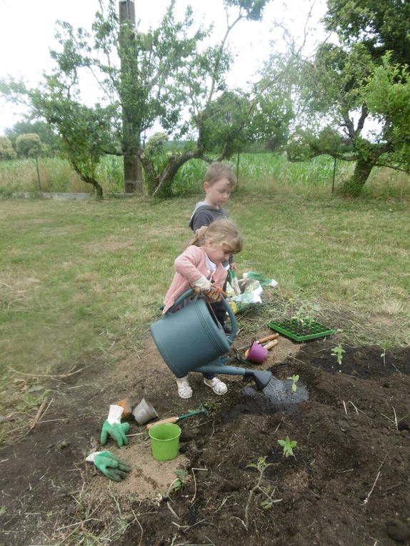 Jardinage sur le terrain communal