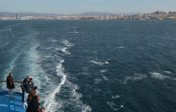 #Marseille   sur le pont du  ferry  Le Daniel Casanova © by Zinedine Zebar