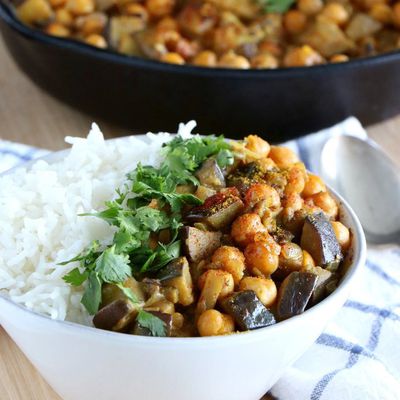 Curry d'aubergines et pois chiches au lait de coco et miso 