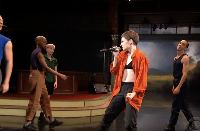 La prestation de Christine & The Queens dans le Late Show de Stephen Colbert aux États-Unis (Vidéo).