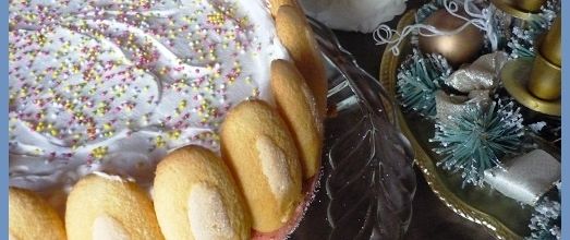 Charlotte aux biscuits roses et mousse d'abricots