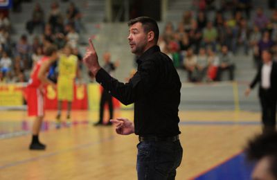 Revue d'effectif de la Chorale de Roanne , un des futurs adversaires du SLUC en Pro B