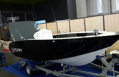 MIG 580 : l'open hydrojet insubmersible, avec caméra de pêche sous-marine, de Luxury Sea