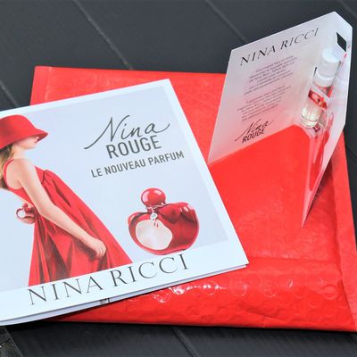 Avis sur le parfum de Nina Ricci : NINA ROUGE