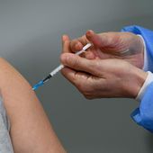 Corona-Impfung: Jugendliche darf gegen Willen der Mutter geimpft werden - WELT