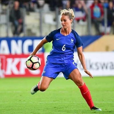 INTEGRER UN CENTRE DE FORMATION DE FOOTBALL FEMININ