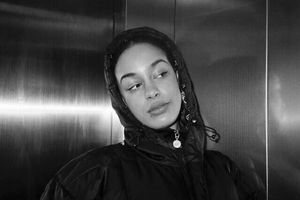 Jorja Smith - Blue Lights