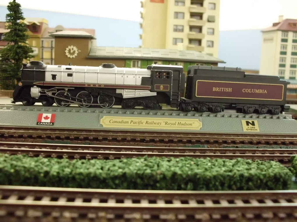 100 LOCOMOTIVES DU MONDE ENTIER