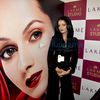 [PHOTOS BOLLY] Celina Jaitly dévoile la collection de Maquillage Printanière "Lakme"