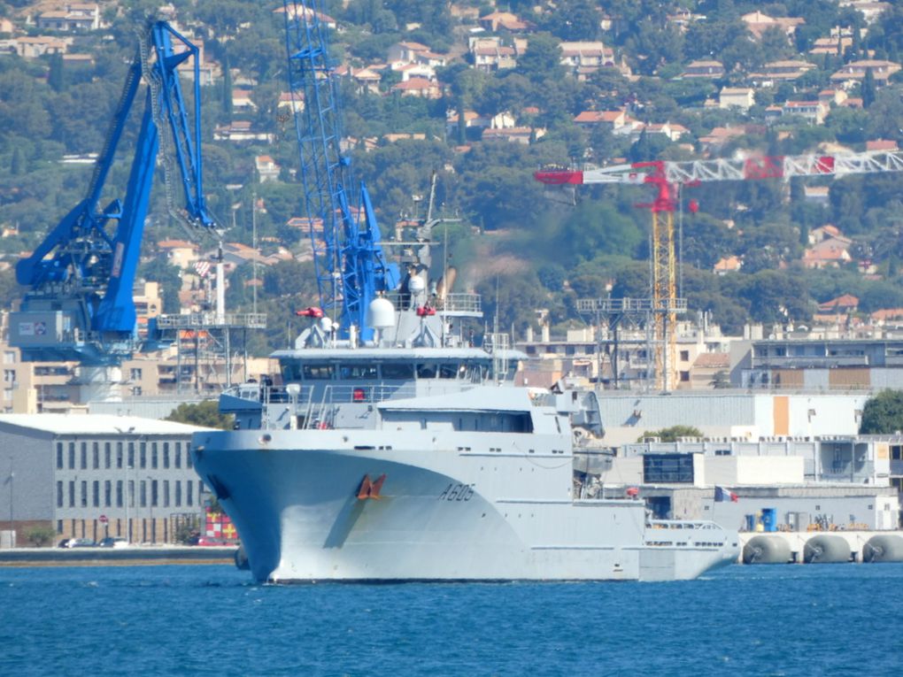 Garonne , A605 , appareillant de Toulon pour rallier son port base à Brest le 11 juillet 2021