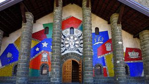 Fernand Léger, mosaïque de la façade