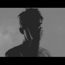 Tu ne me connais pas non... tu ne me connais pas... alors fuis avant qu'il ne soit trop tard ... c'est ce que semble dire le groupe au son énorme  SON LUX avec &quot;you don't know me&quot;, qui sais il a peut-être raison ...